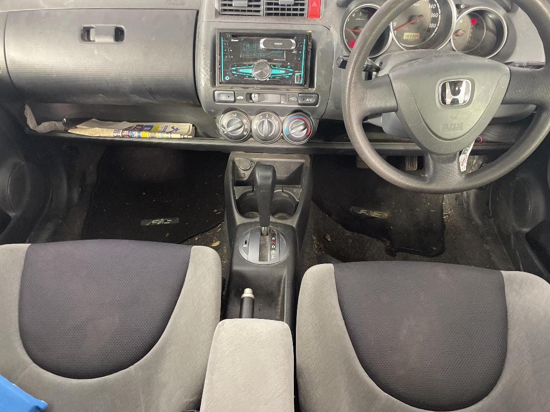 Photo '16' of Honda FIT