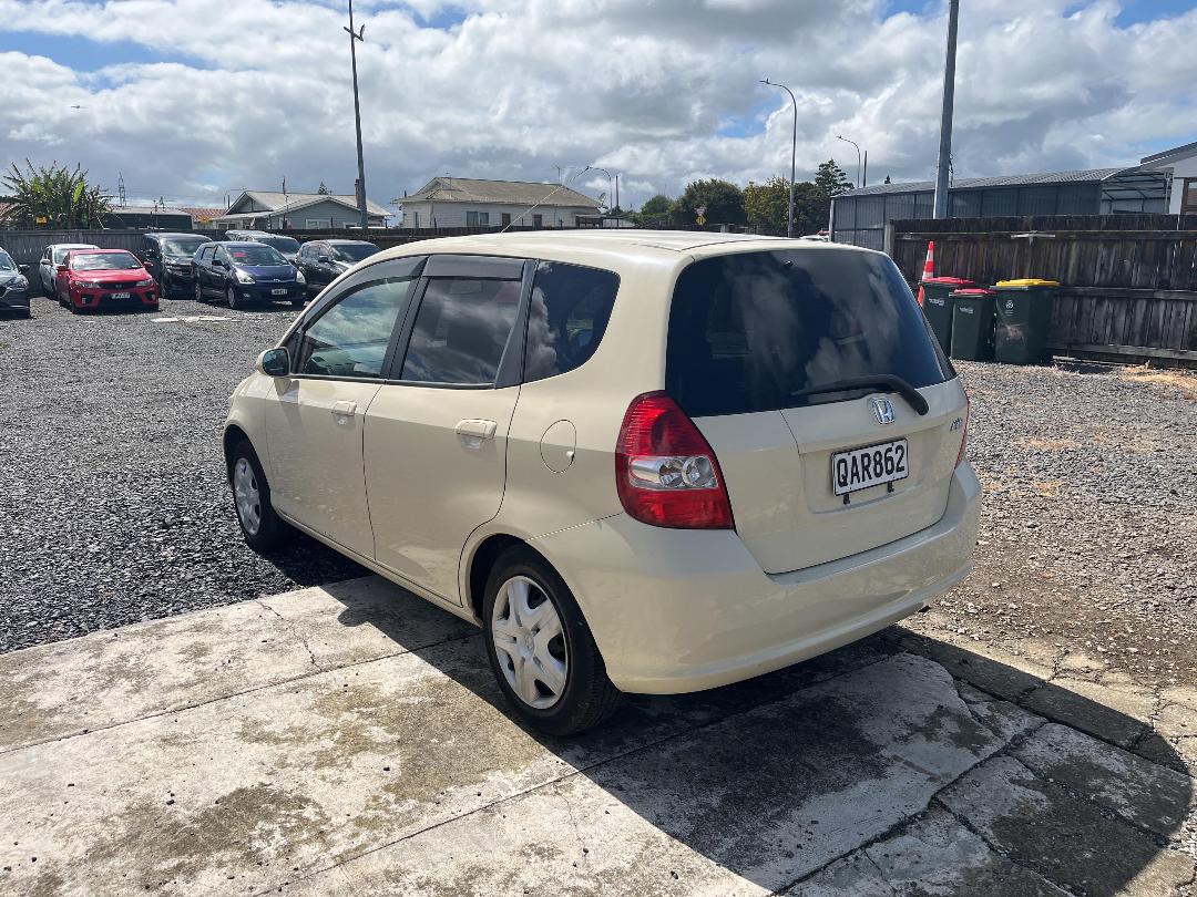 Photo '7' of Honda FIT Photo '7' of Honda FIT