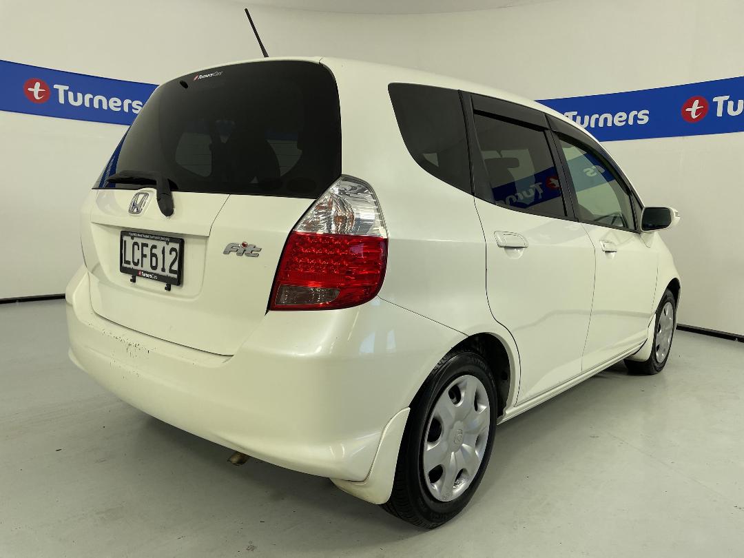 Photo '6' of Honda FIT Photo '6' of Honda FIT