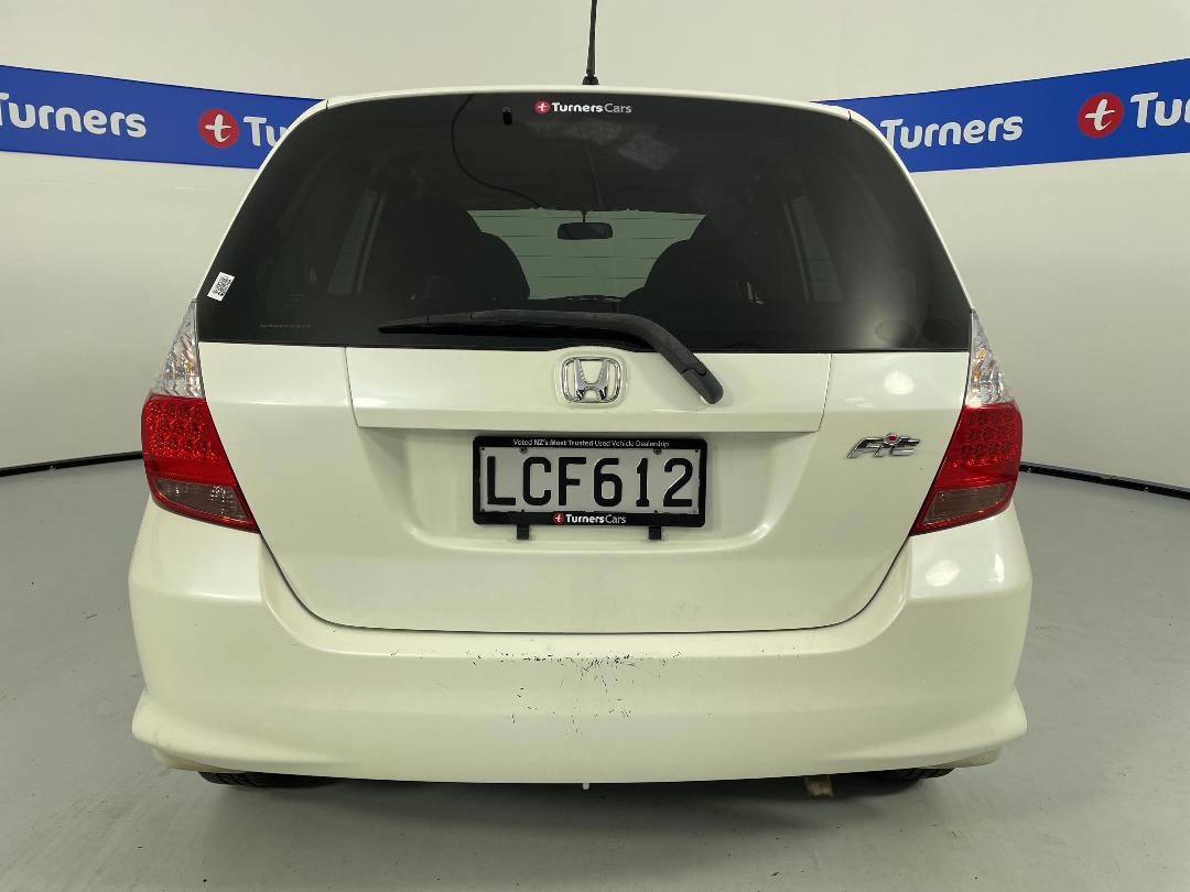 Photo '5' of Honda FIT Photo '5' of Honda FIT