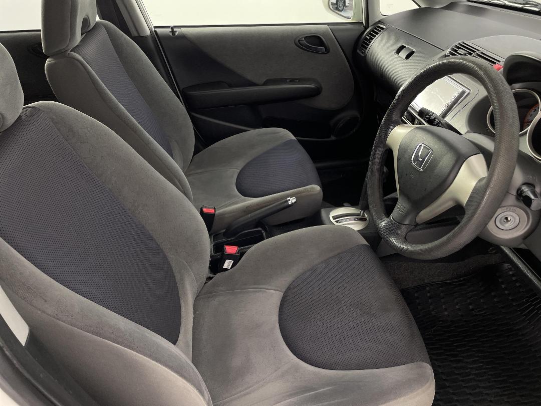 Photo '14' of Honda FIT Photo '14' of Honda FIT