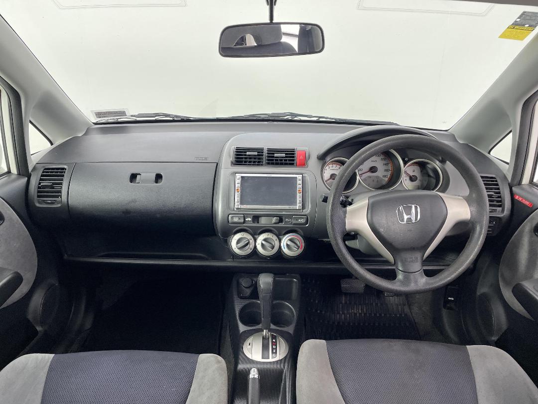 Photo '15' of Honda FIT Photo '15' of Honda FIT