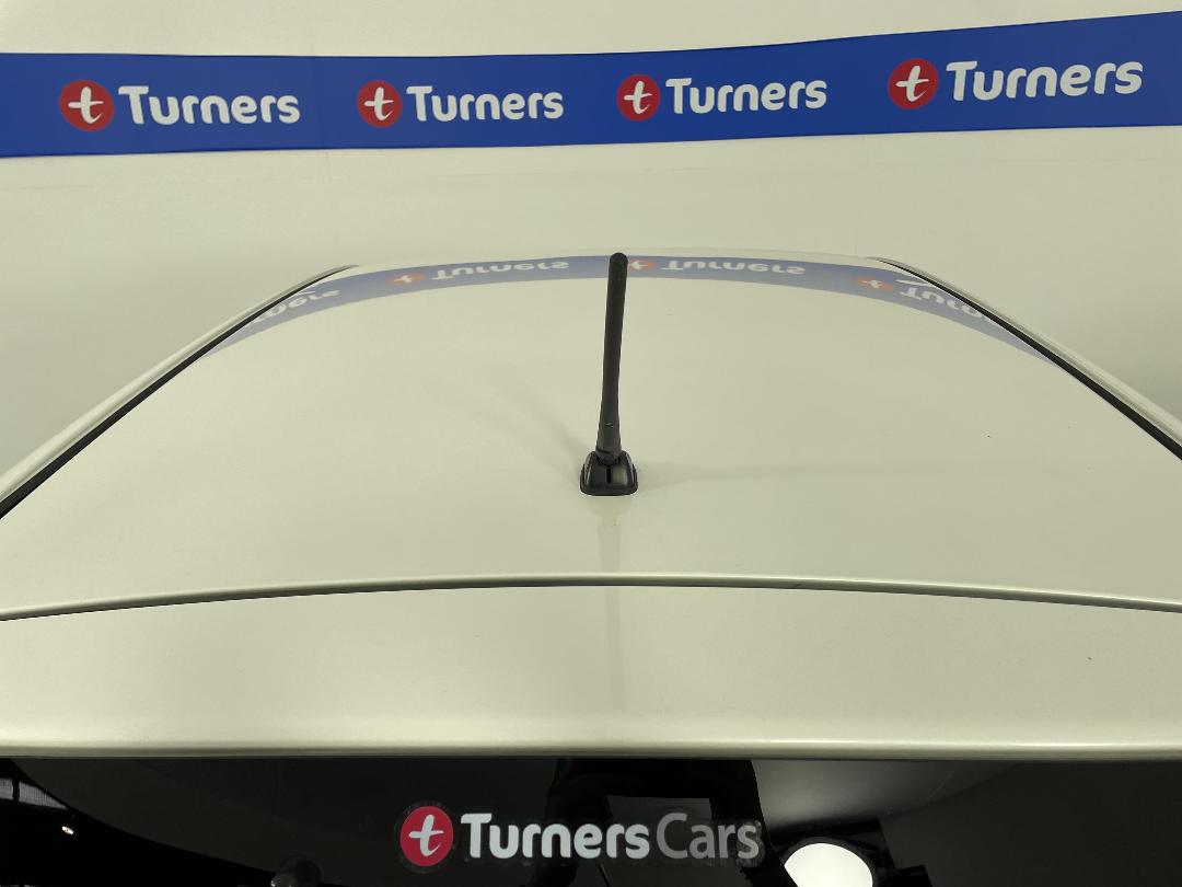 Photo '25' of Honda FIT Photo '25' of Honda FIT