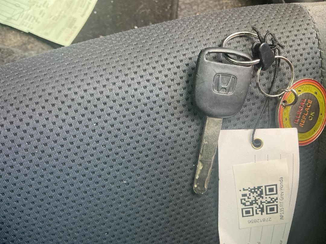 Photo '23' of Honda FIT Photo '23' of Honda FIT