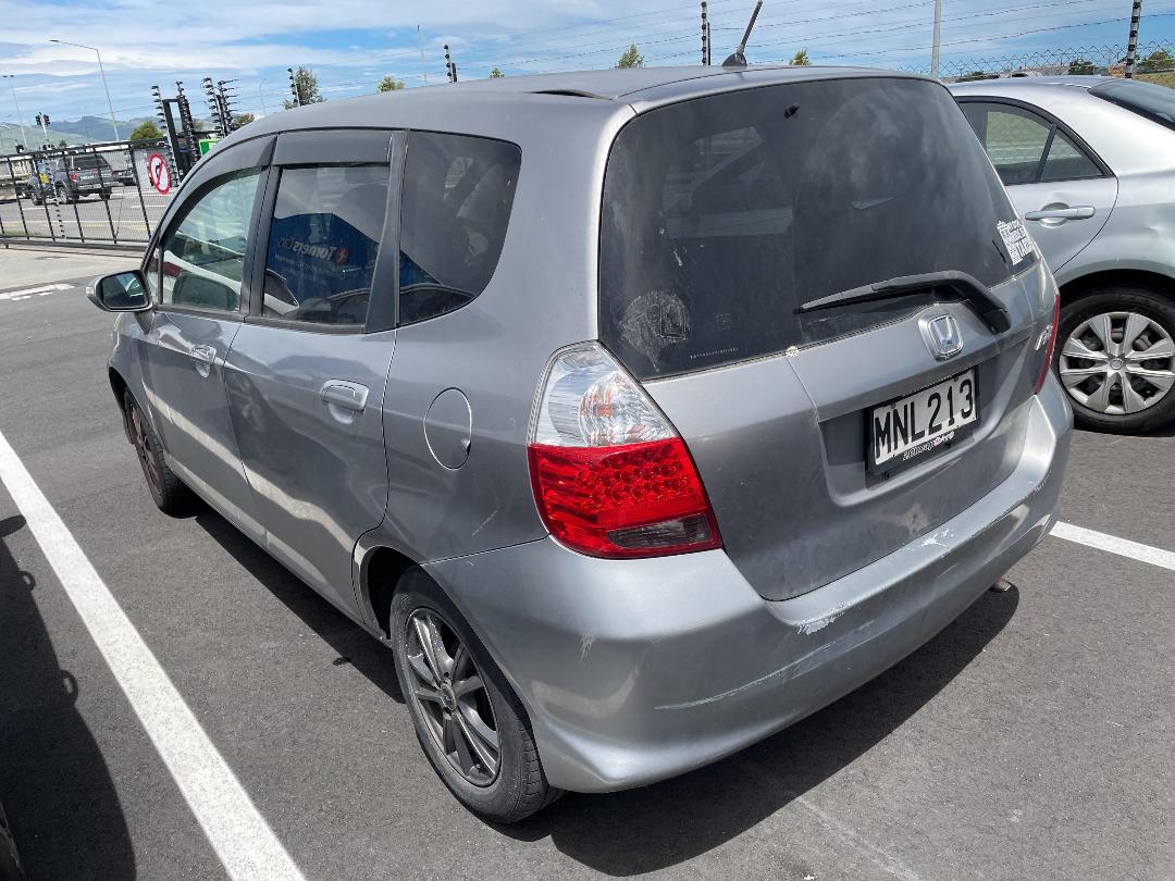 Photo '4' of Honda FIT