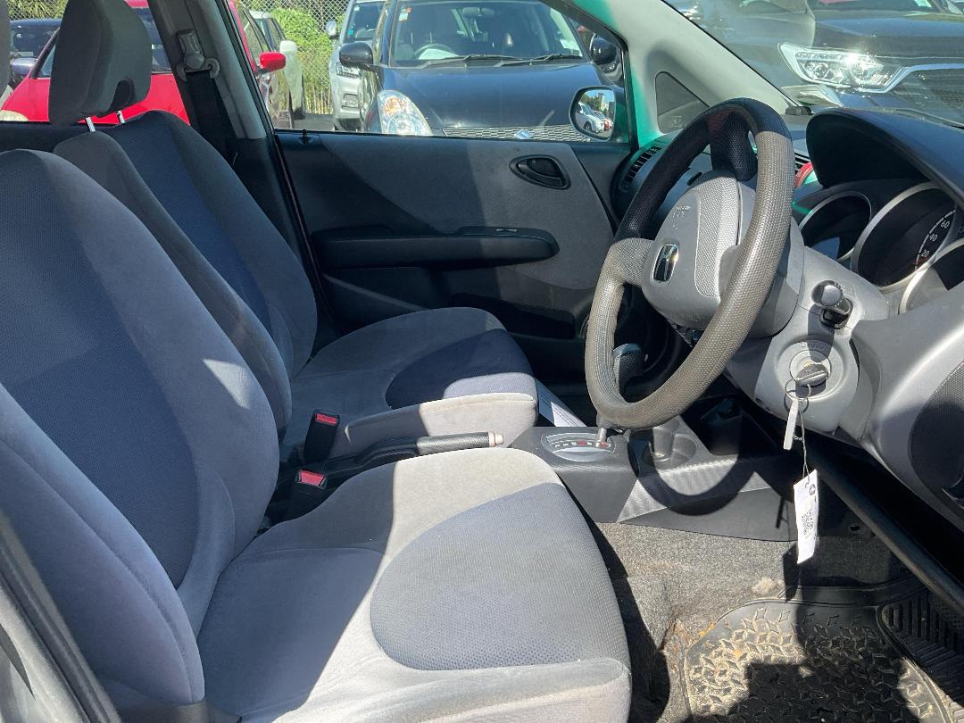 Photo '6' of Honda FIT Photo '6' of Honda FIT