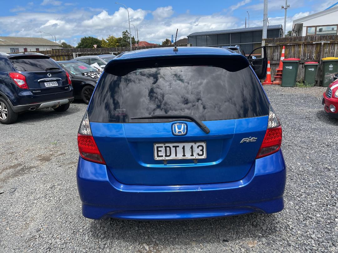 Photo '6' of Honda FIT