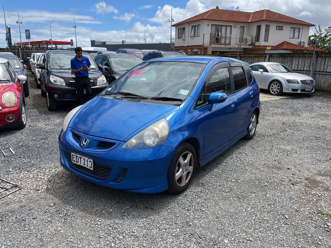 Photo '3' of Honda FIT