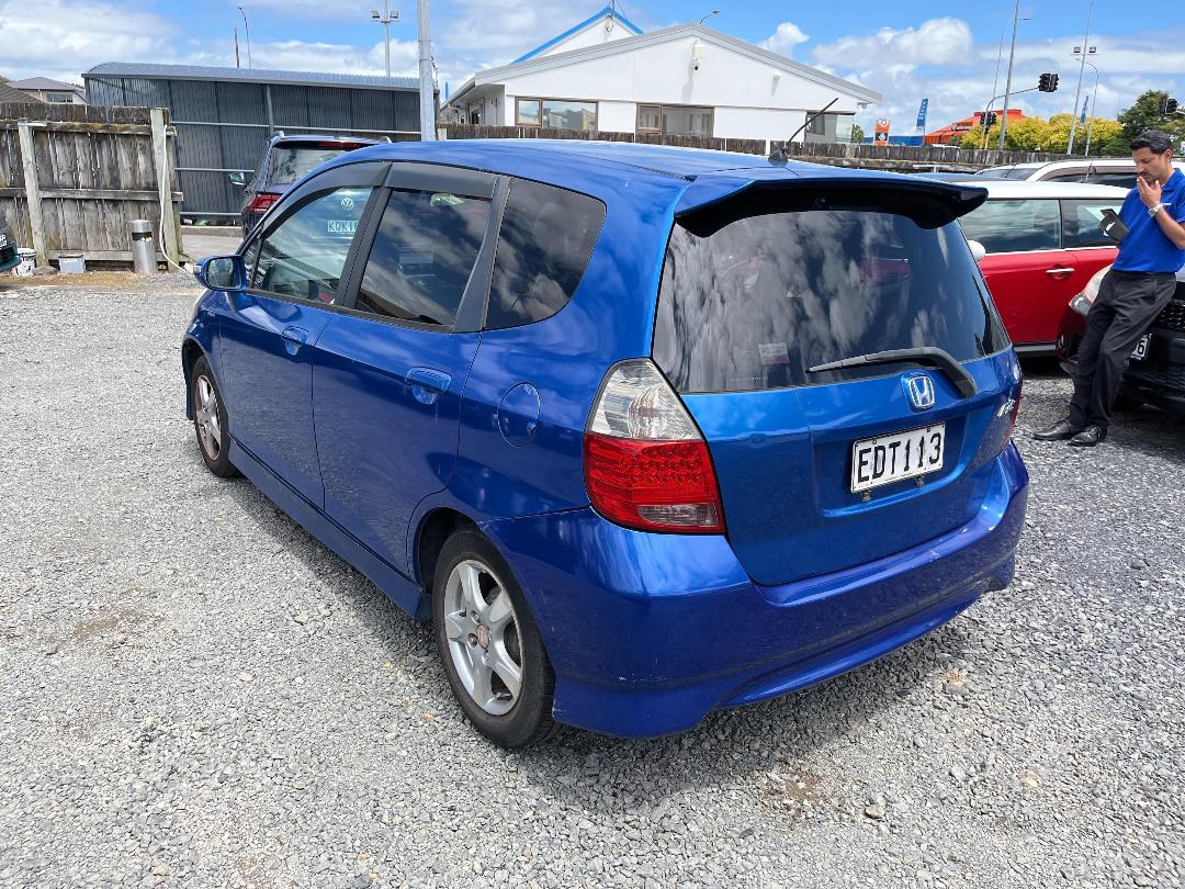 Photo '7' of Honda FIT