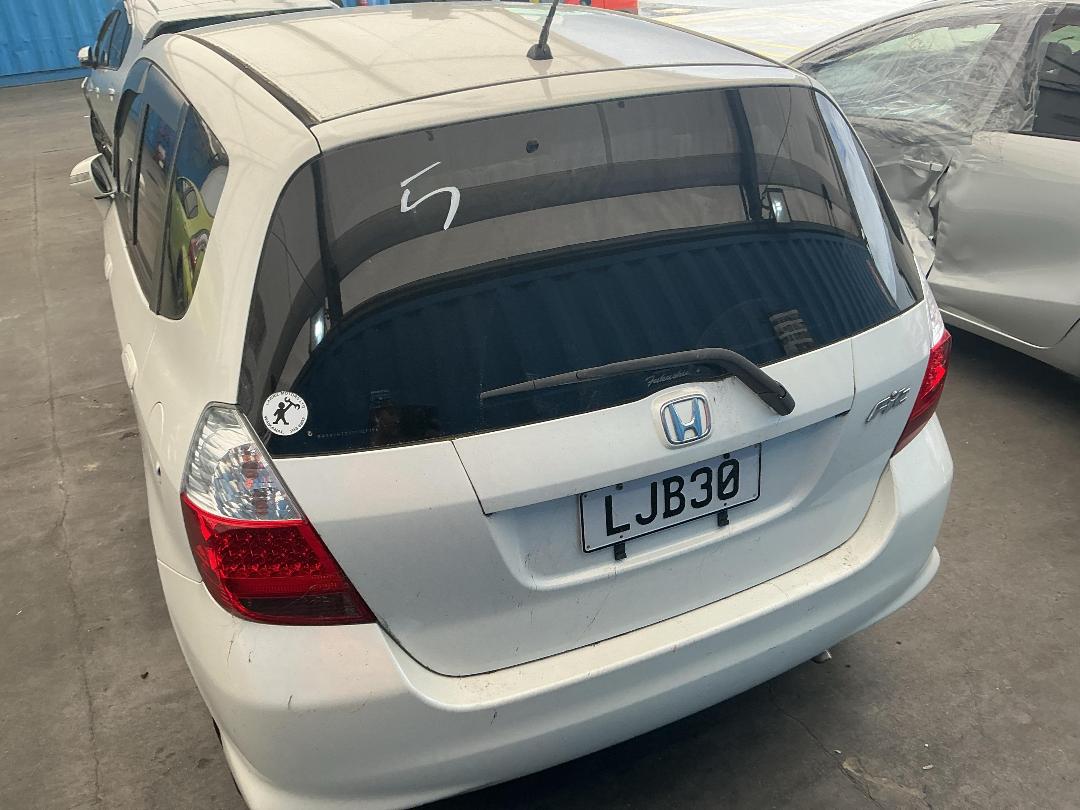 Photo '11' of Honda FIT