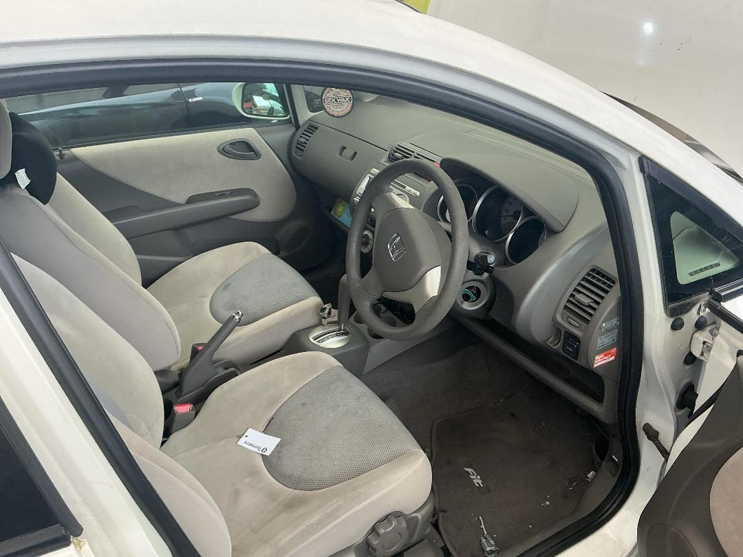 Photo '19' of Honda FIT