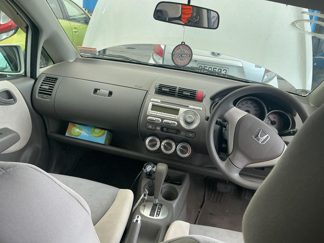 Photo '21' of Honda FIT