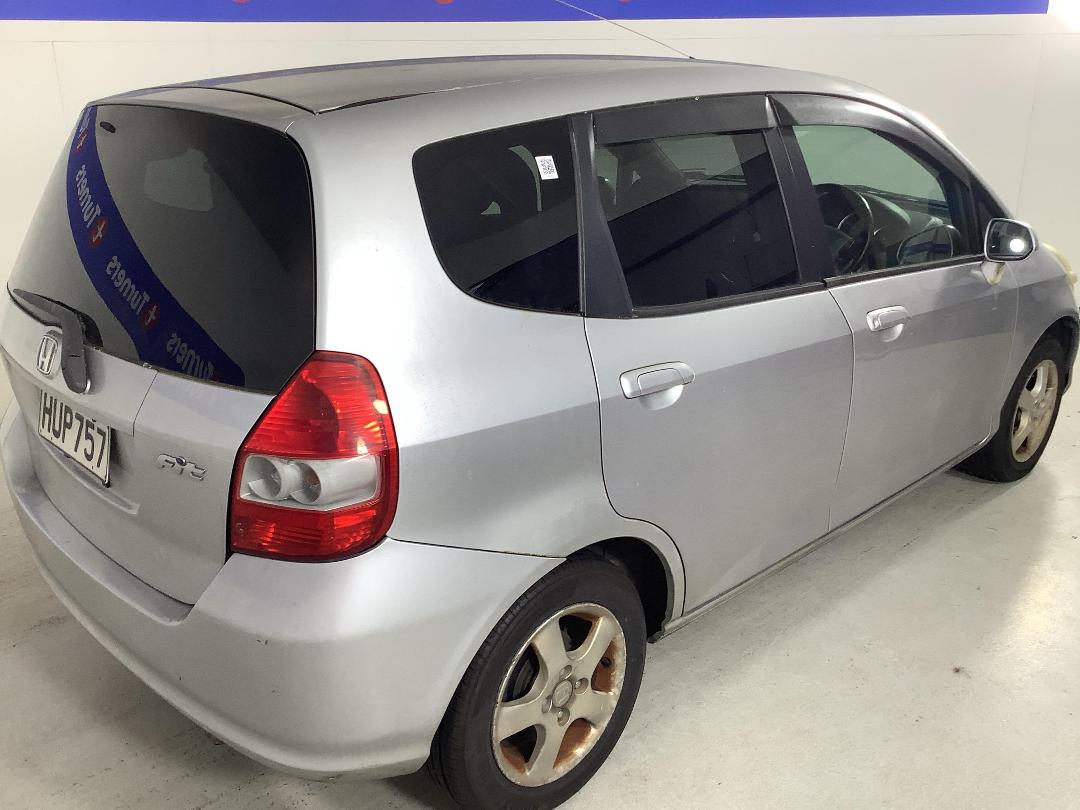 Photo '4' of Honda FIT