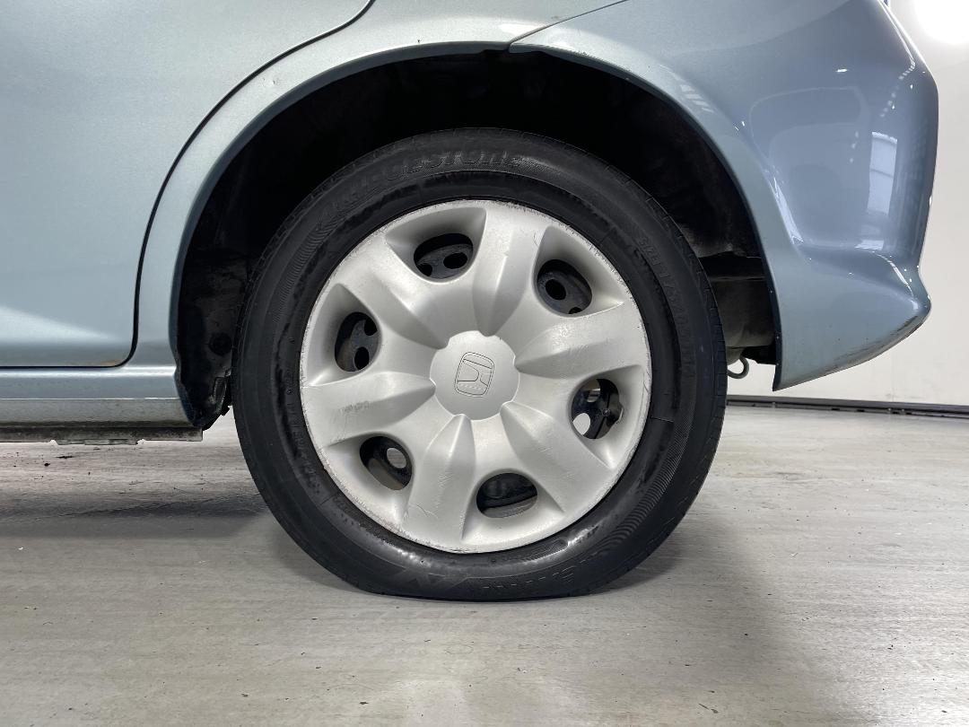 Photo '11' of Honda FIT Photo '11' of Honda FIT