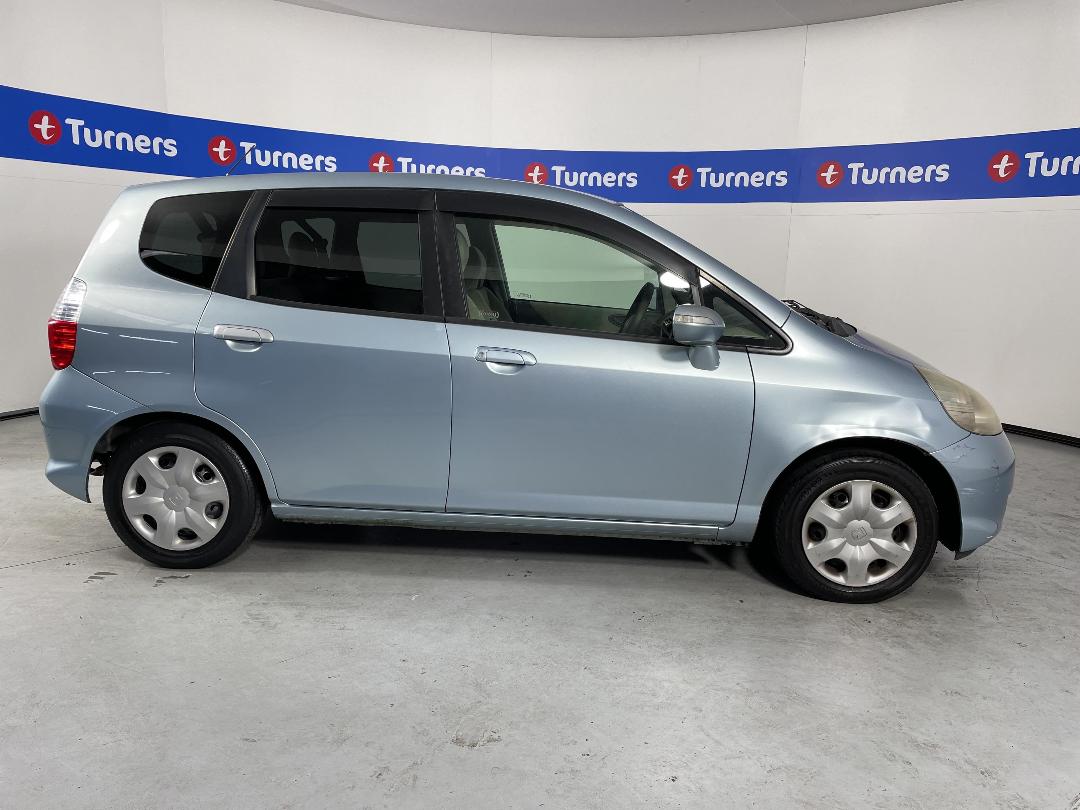 Photo '23' of Honda FIT Photo '23' of Honda FIT