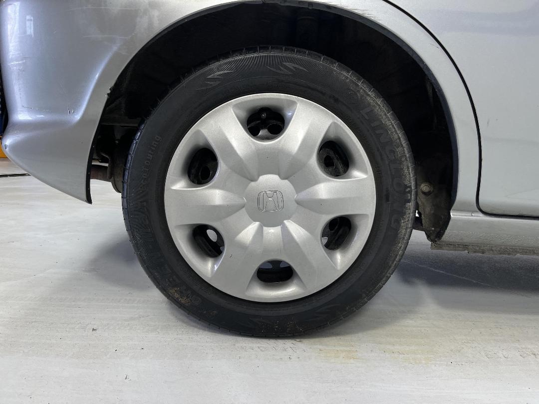 Photo '12' of Honda FIT