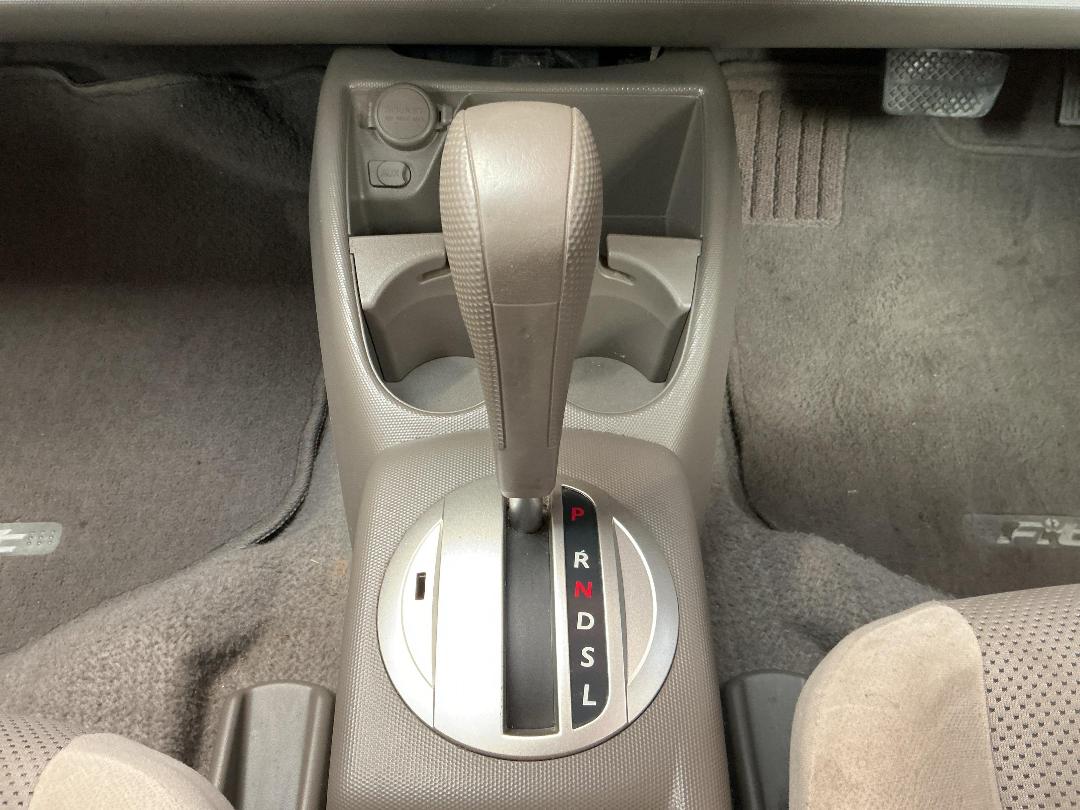 Photo '21' of Honda FIT