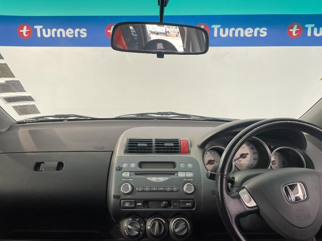 Photo '17' of Honda FIT Photo '17' of Honda FIT