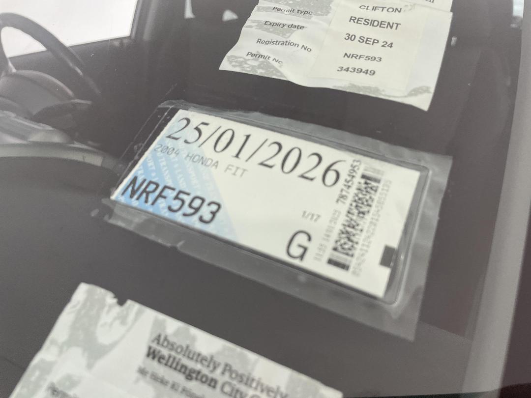 Photo '31' of Honda FIT Photo '31' of Honda FIT