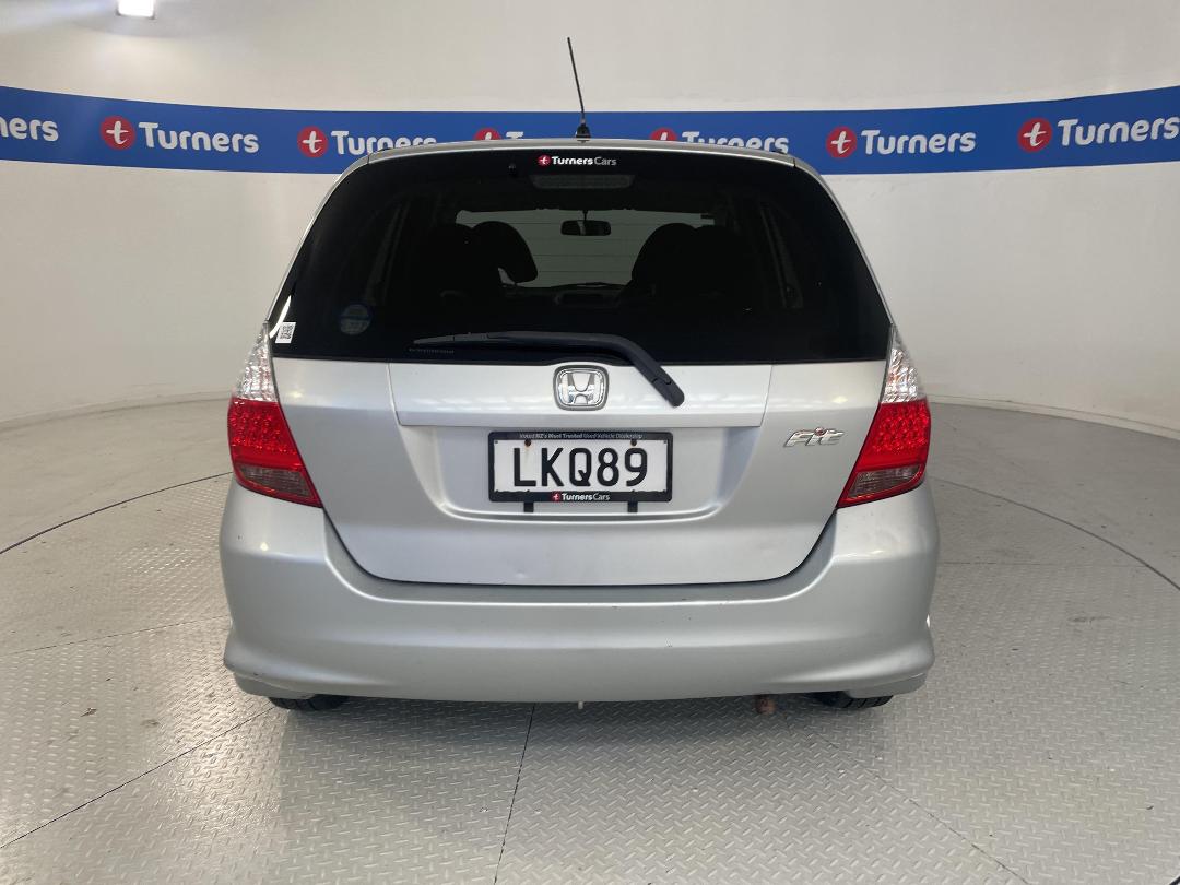 Photo '6' of Honda FIT