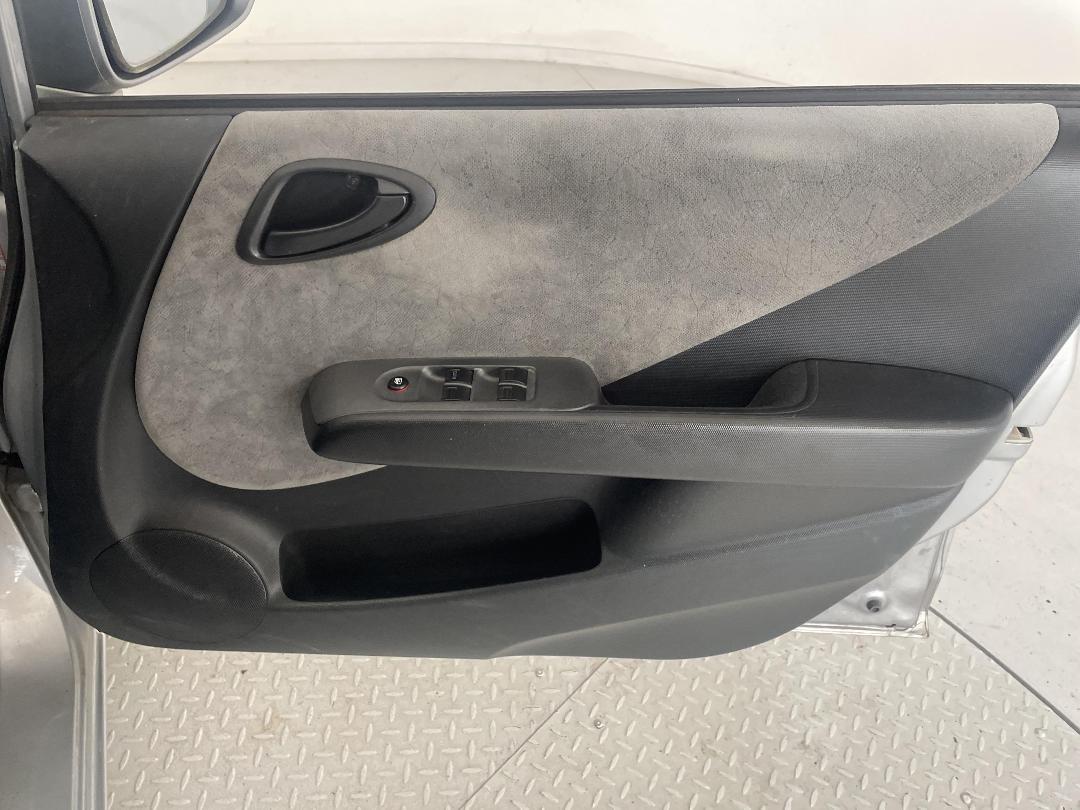 Photo '15' of Honda FIT