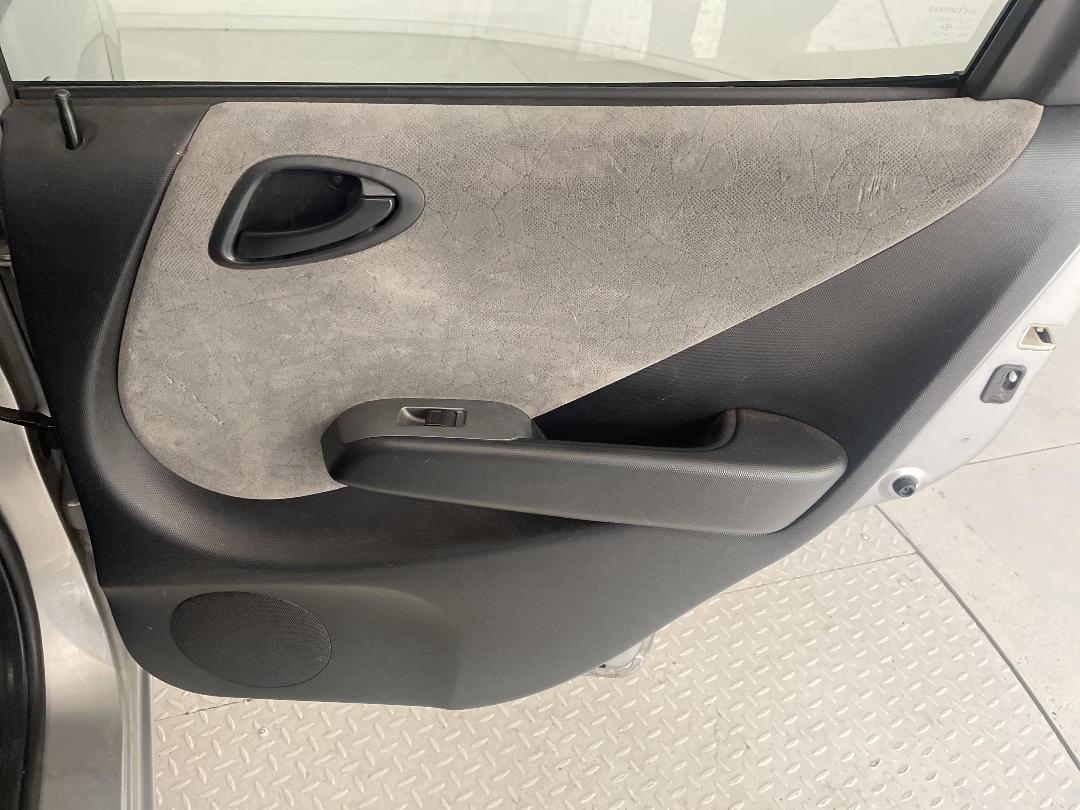 Photo '19' of Honda FIT