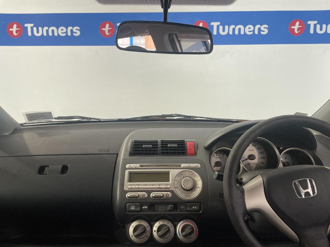 Photo '17' of Honda FIT