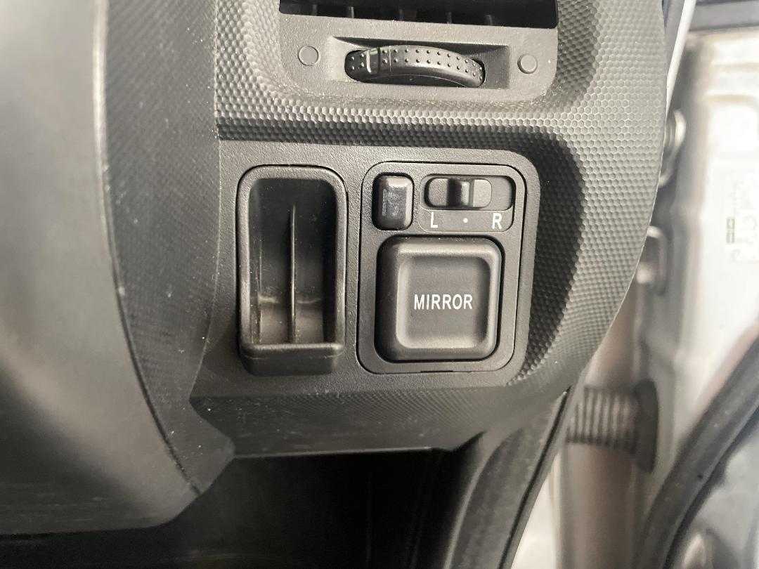 Photo '24' of Honda FIT