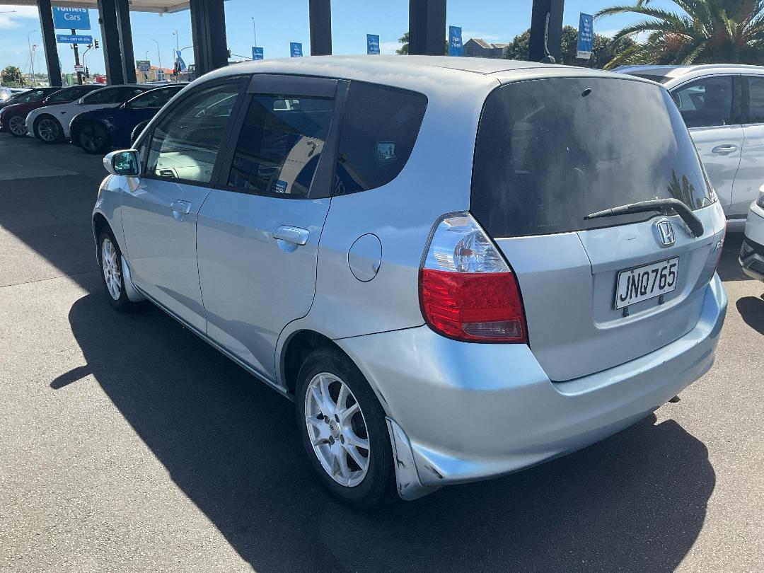 Photo '6' of Honda FIT Photo '6' of Honda FIT