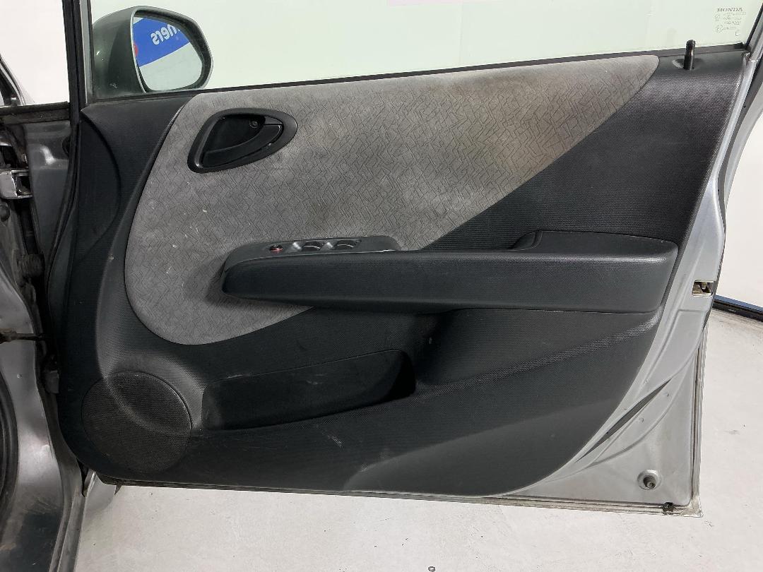 Photo '13' of Honda FIT Photo '13' of Honda FIT