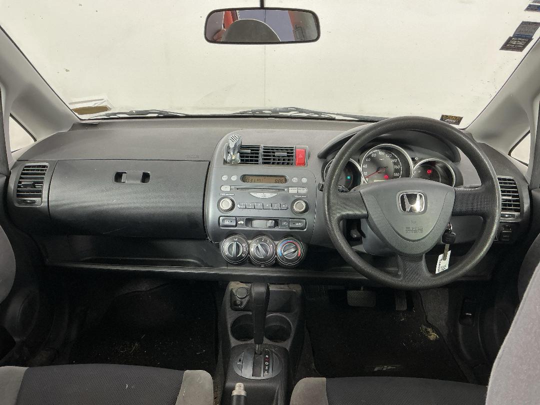 Photo '15' of Honda FIT Photo '15' of Honda FIT