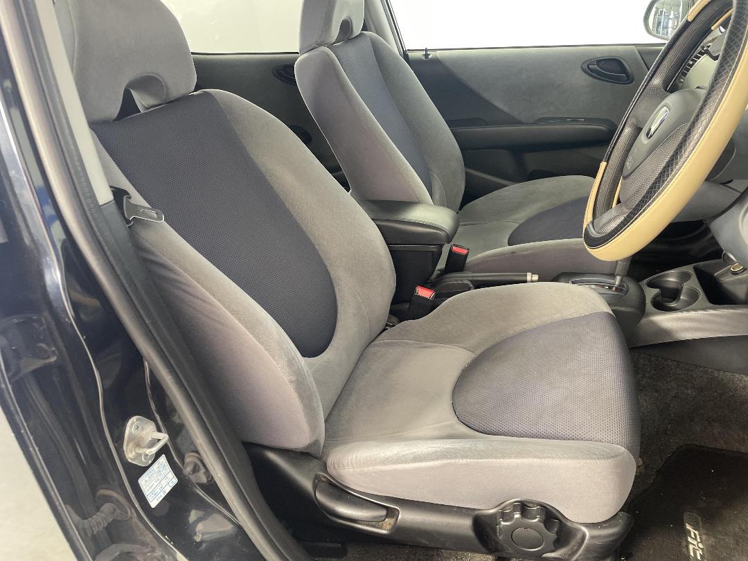 Photo '14' of Honda FIT