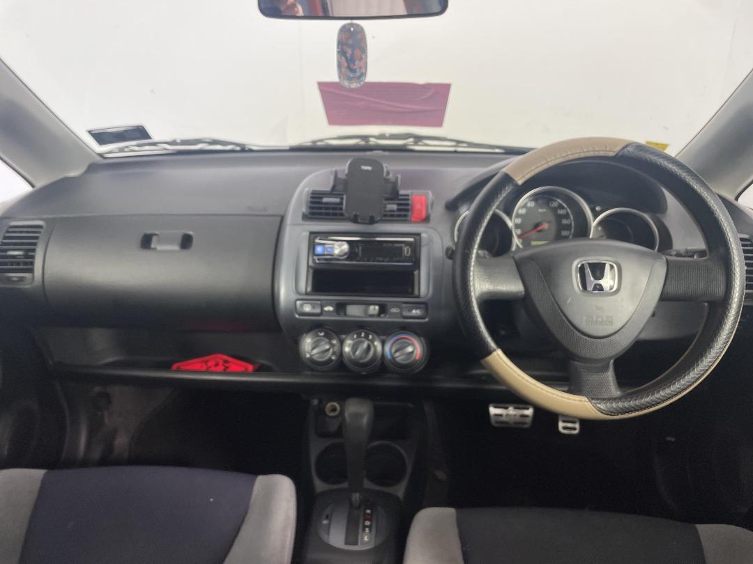 Photo '15' of Honda FIT