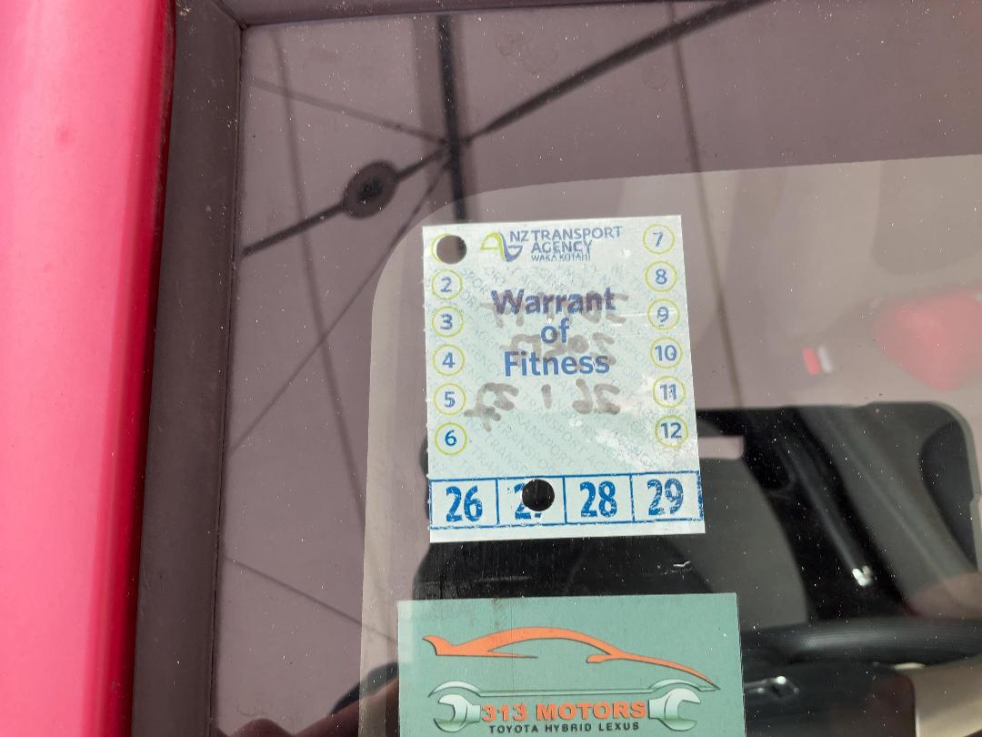 Photo '12' of Honda FIT