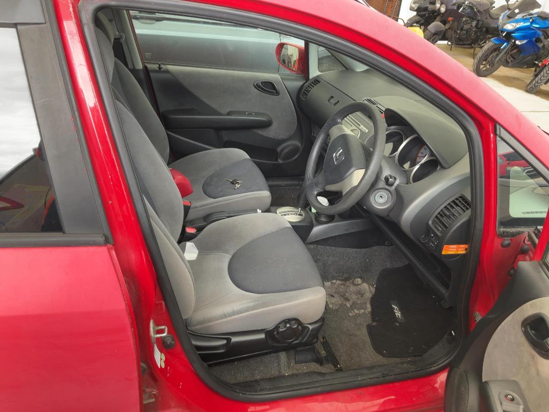 Photo '18' of Honda FIT