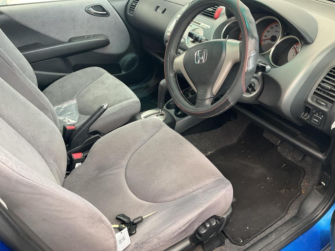 Photo '8' of Honda FIT