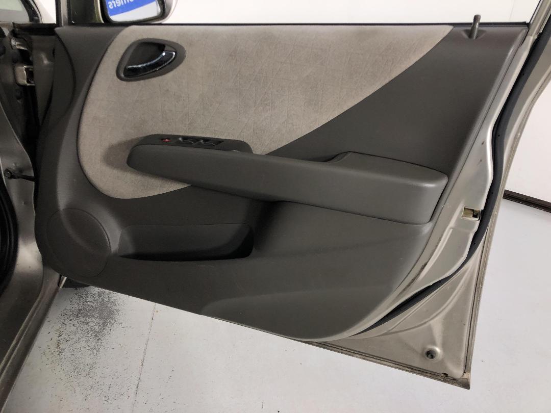 Photo '15' of Honda FIT Photo '15' of Honda FIT