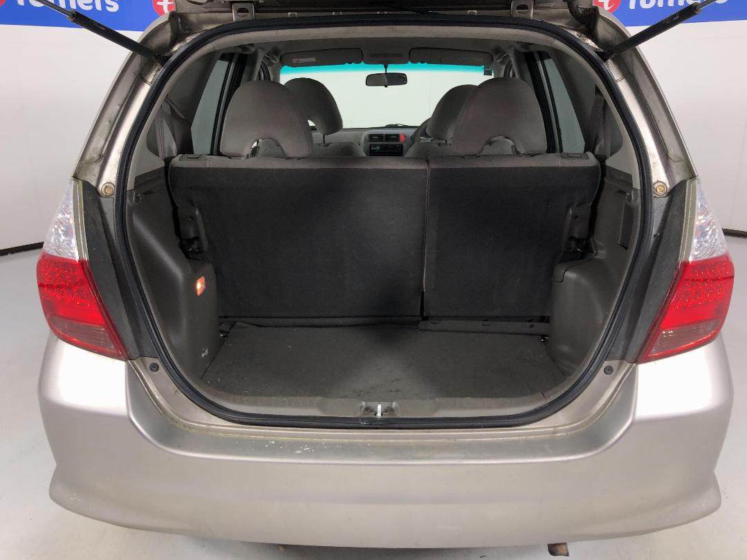 Photo '14' of Honda FIT Photo '14' of Honda FIT