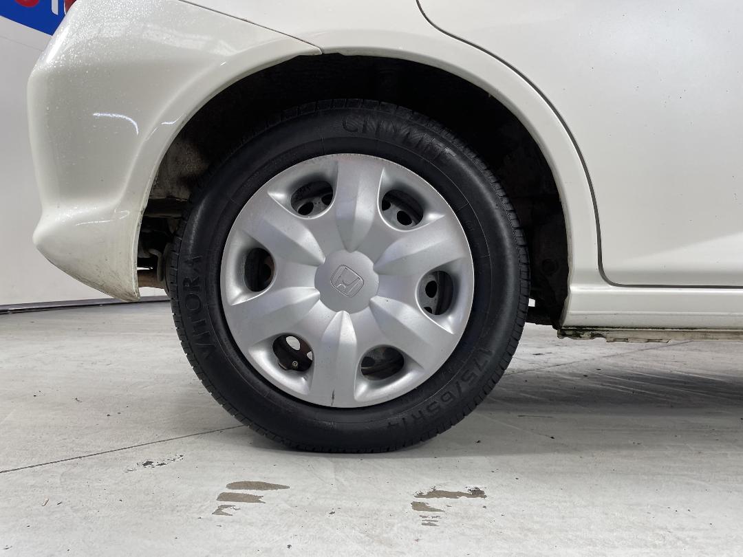 Photo '12' of Honda FIT