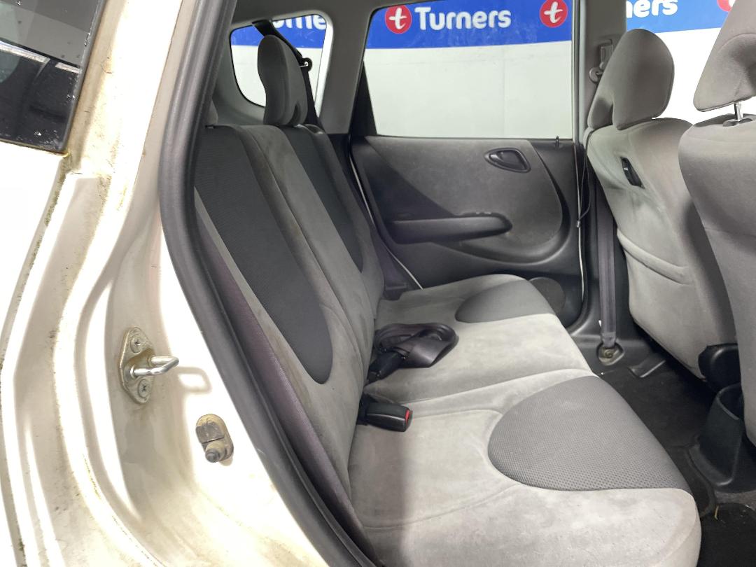 Photo '20' of Honda FIT