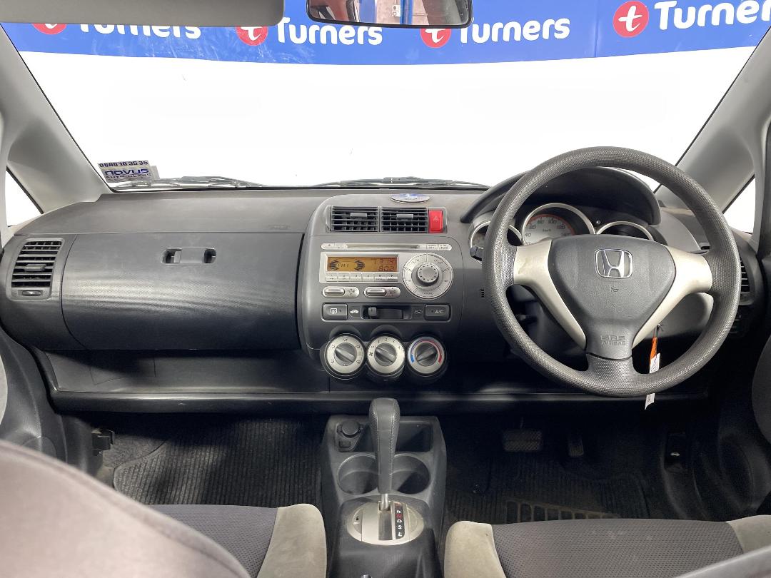 Photo '17' of Honda FIT