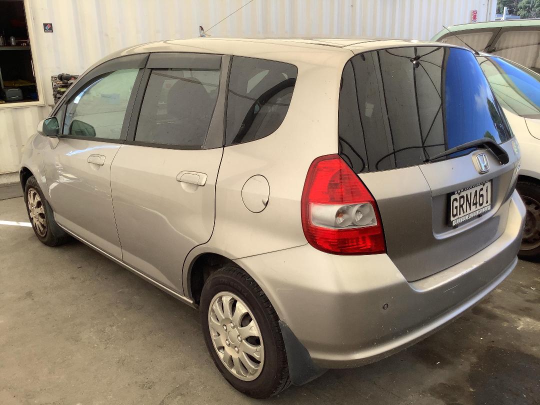 Photo '5' of Honda FIT Photo '5' of Honda FIT