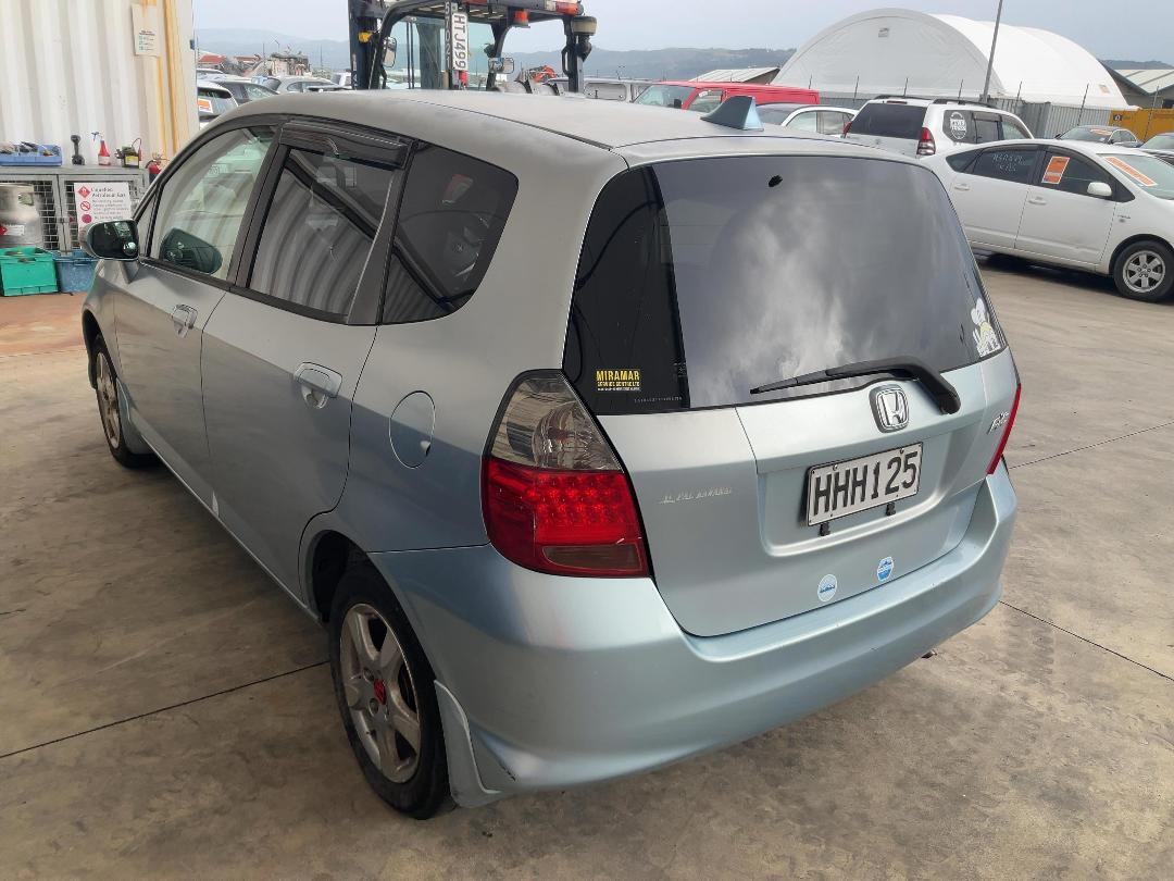 Photo '4' of Honda FIT