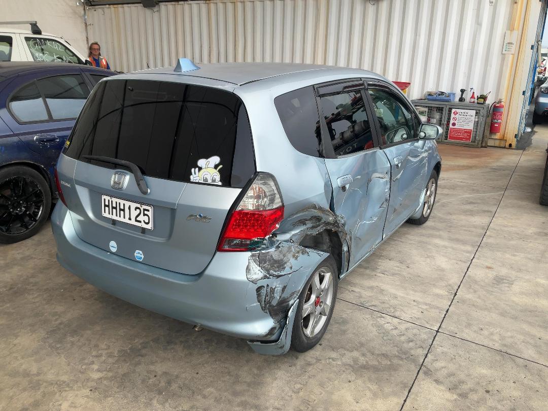 Photo '6' of Honda FIT