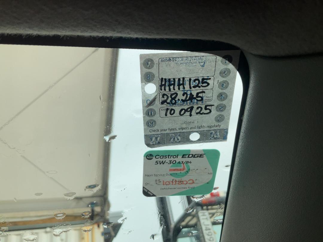 Photo '11' of Honda FIT