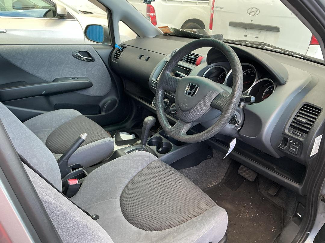 Photo '7' of Honda FIT