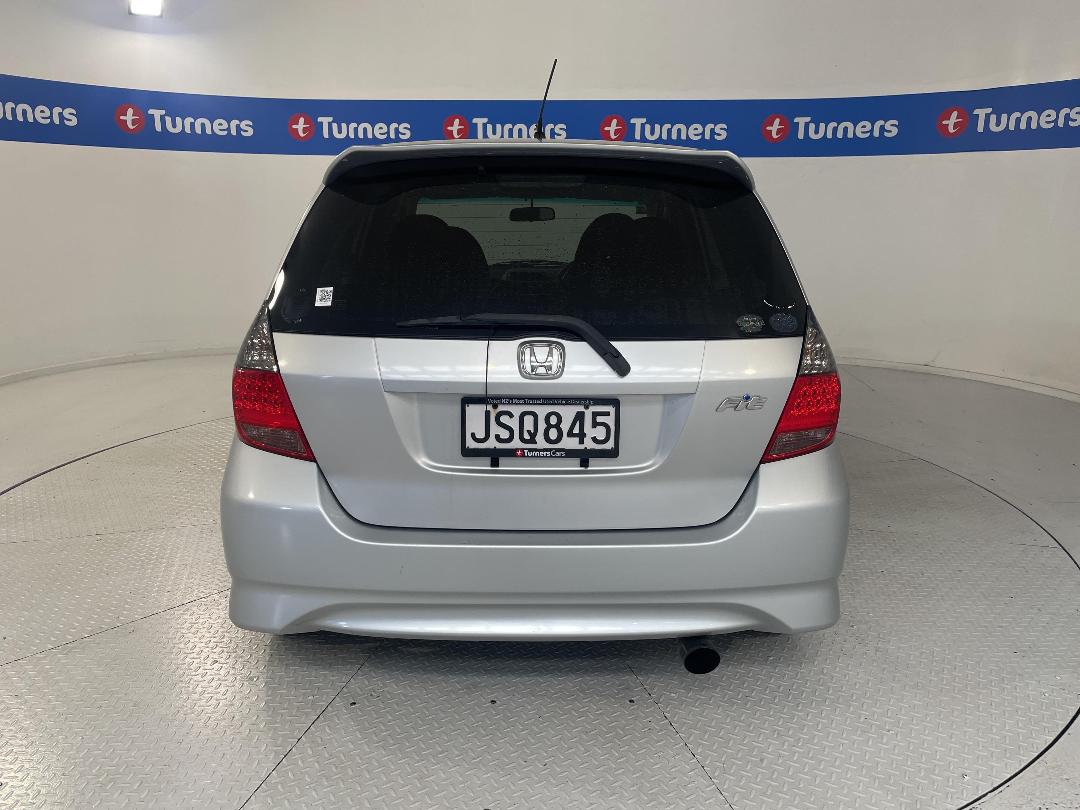 Photo '6' of Honda FIT