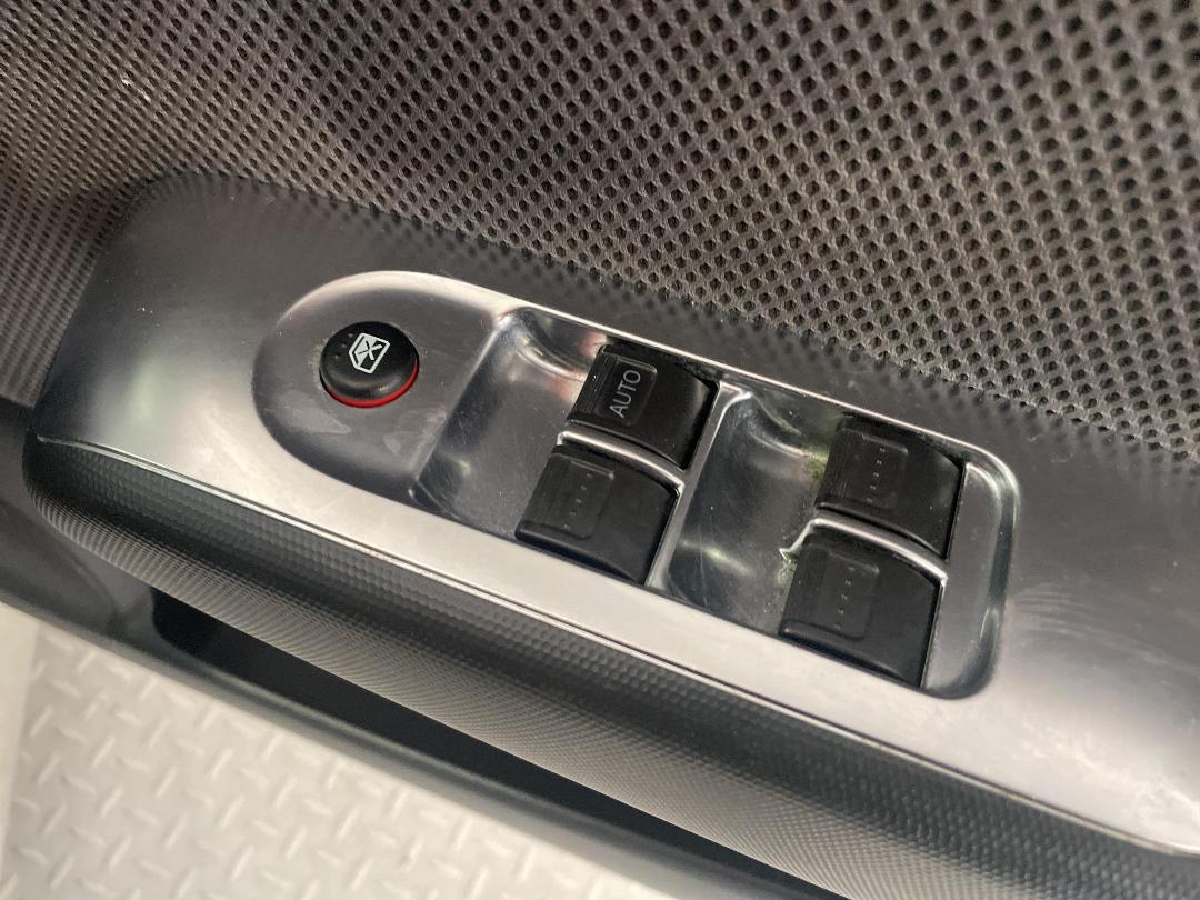 Photo '23' of Honda FIT