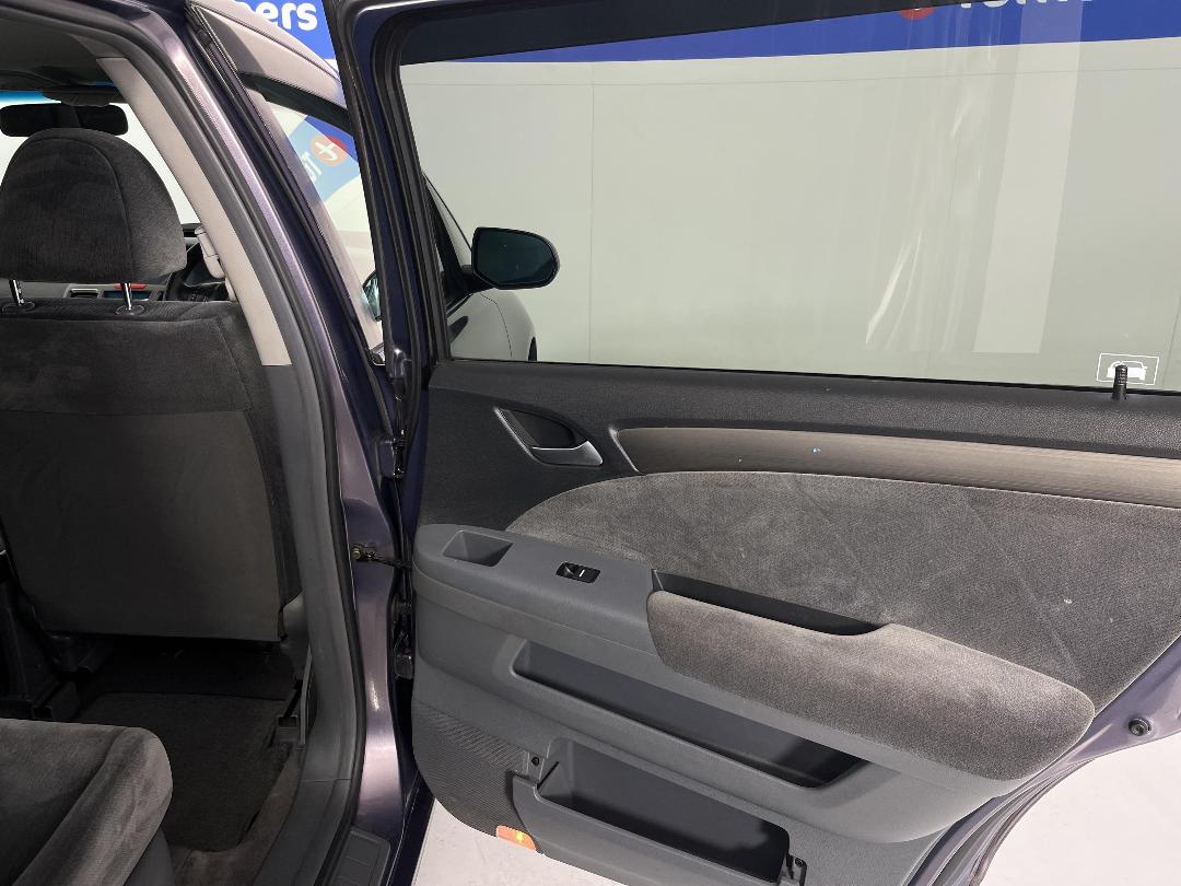 Photo '19' of Honda Odyssey