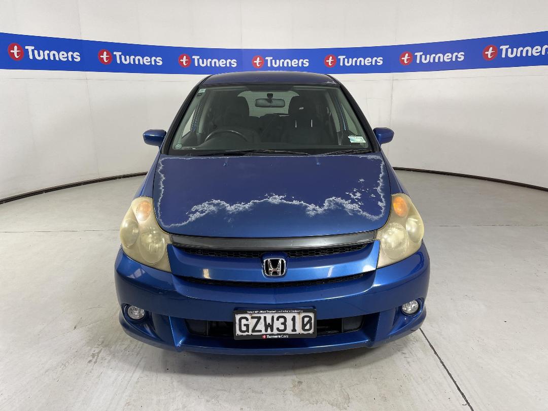 Photo '2' of Honda Stream Photo '2' of Honda Stream